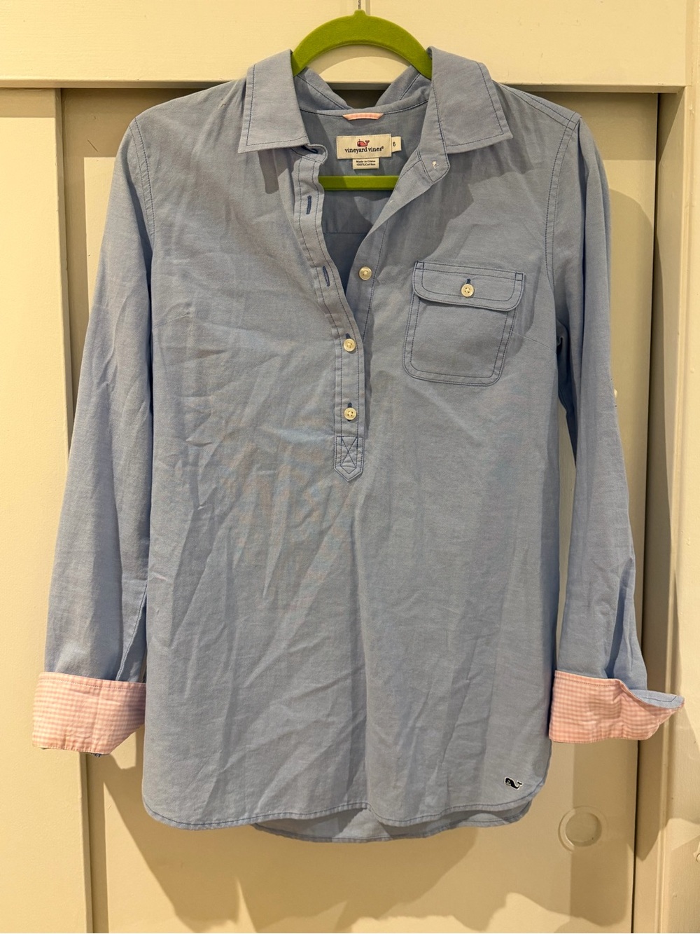 Vineyard Vines Women Light Blue Button Popover with Pink Cuff